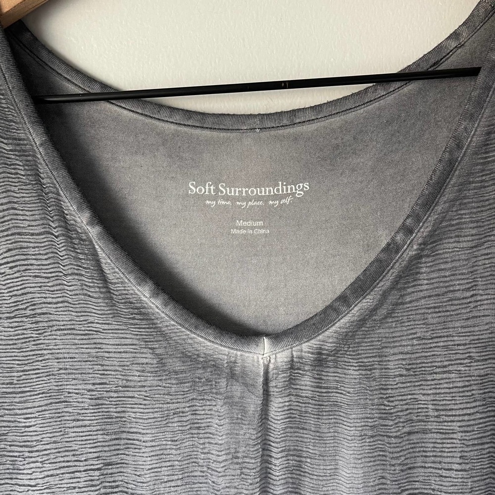 Soft Surroundings Women's Gray Silk Embroidery Tunic Tank Size Medium - Picture 3 of 4